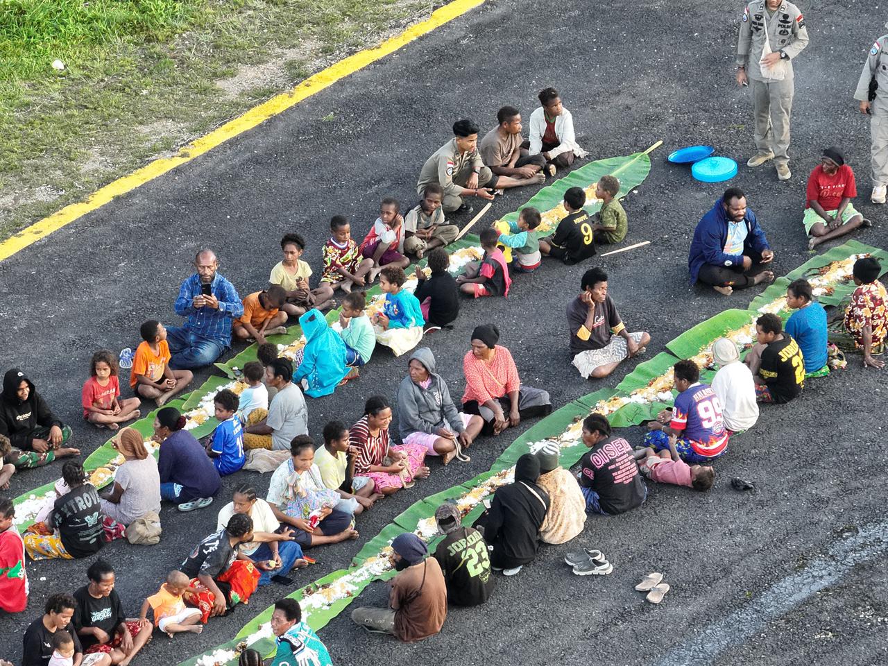 Makan bersama