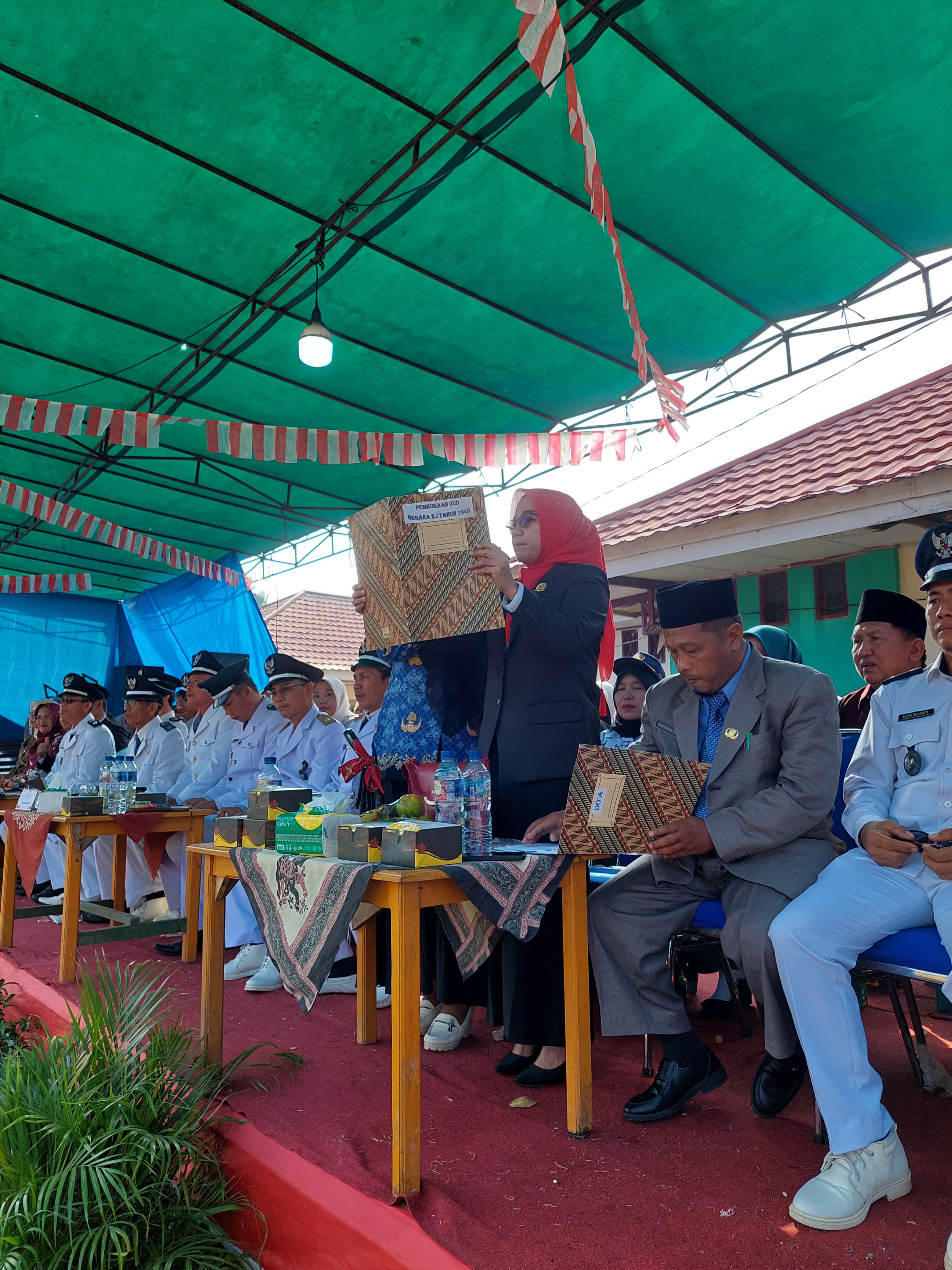 Anggota DPRd Kaur Dapil 1 Erni 