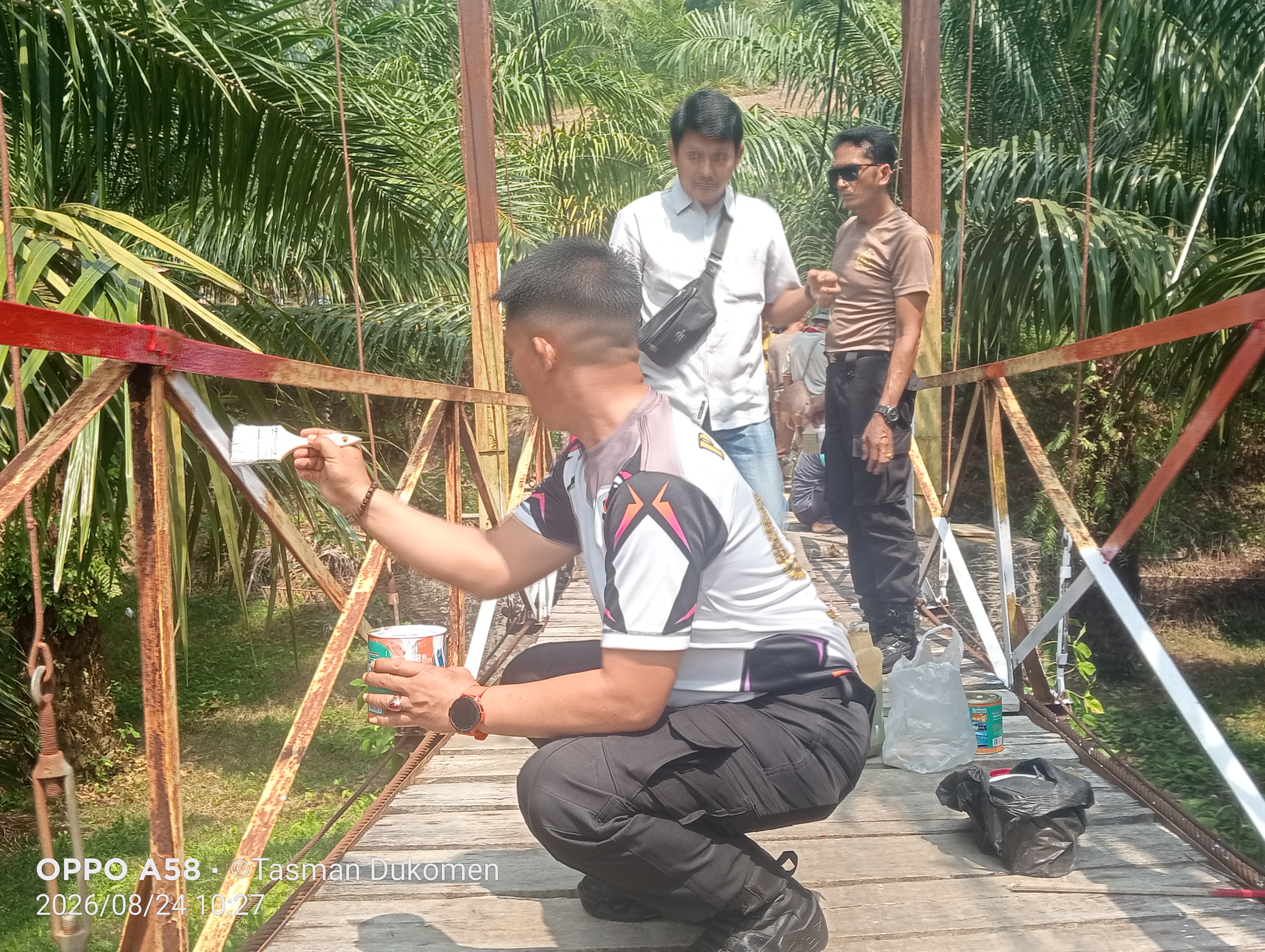 Poto Kapolsek ngecat